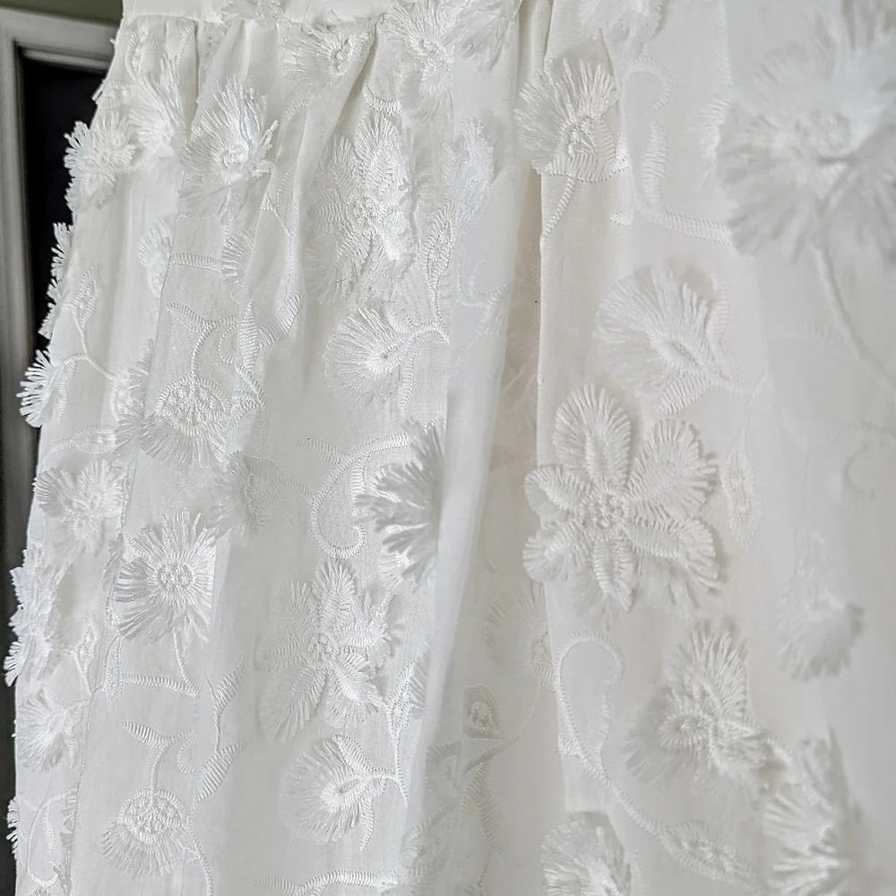 NWT Gal Meets Glam x Anthropologie Trudy White Floral Applique Dress Size 4 - Picture 6 of 8